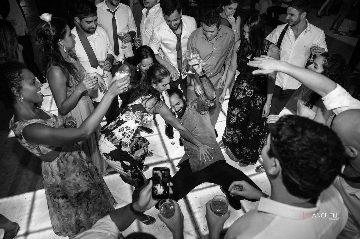 anchell, fotografia, inesquecível, casamento, wedding, no campo, Lais e Filipe, muriaé, de dia, de tarde, por do sol, vestido, noiva, noivo, making of, cerimônia,