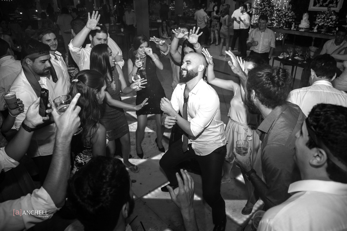 anchell, fotografia, inesquecível, casamento, wedding, no campo, Lais e Filipe, muriaé, de dia, de tarde, por do sol, vestido, noiva, noivo, making of, cerimônia,