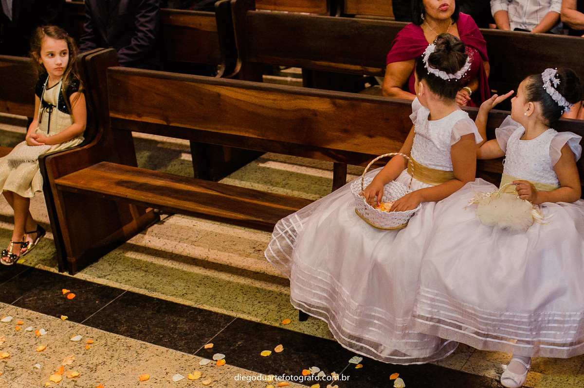 daminhas no casamento rj,  casamento na igreja católica, fotógrafo de casamento RJ, Tijuca, fotógrafo criativo, Rio de janeiro