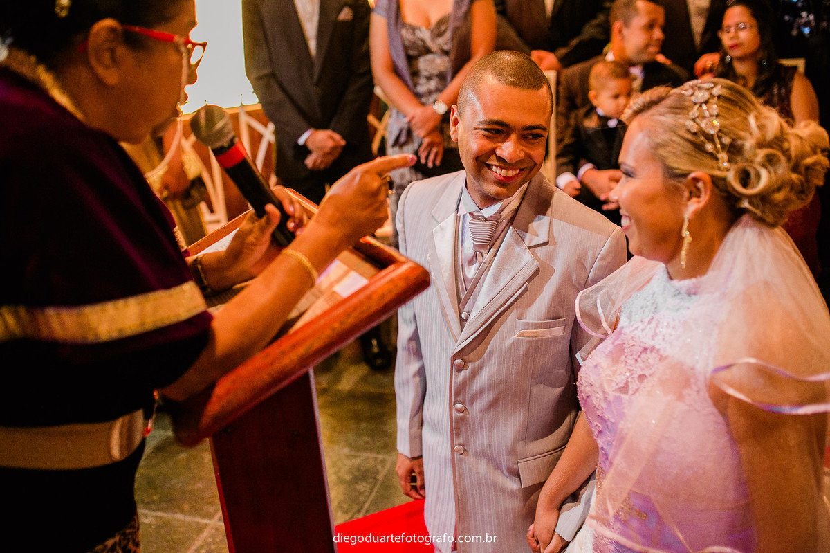 pastora pregando no casamento rj, cerimônia de dia, casamento de dia, fotógrafo de casamento RJ, Tijuca, fotógrafo criativo, Rio de janeiro