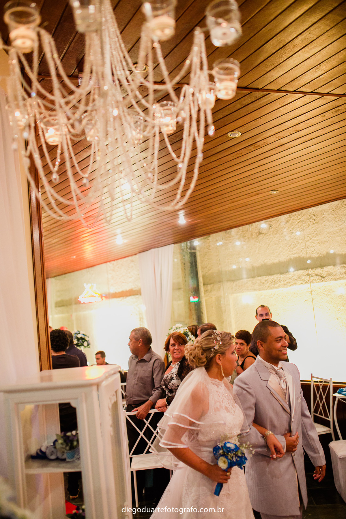 noivos casados após a cerimônia, cerimônia de dia, casamento de dia, fotógrafo de casamento RJ, Tijuca, fotógrafo criativo, Rio de janeiro