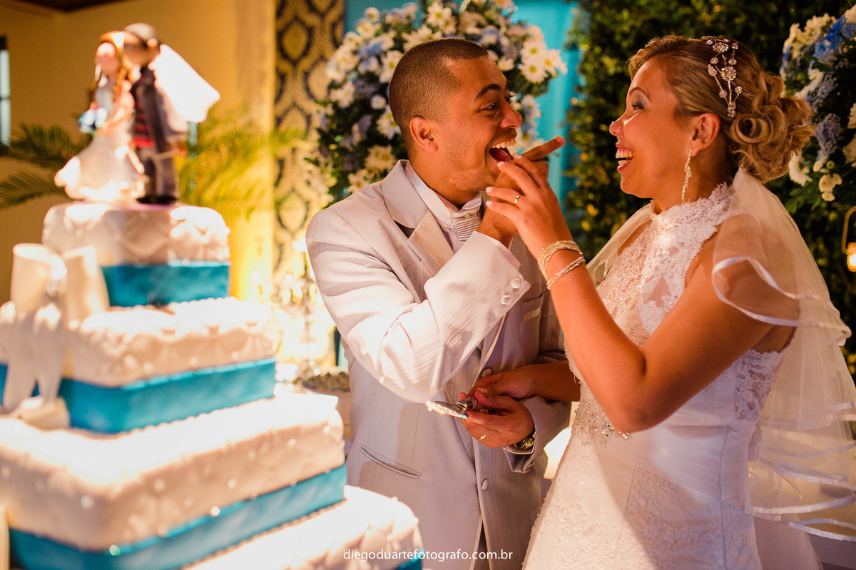 noivos felizes, cerimônia de dia, casamento de dia, fotógrafo de casamento RJ, Tijuca, fotógrafo criativo, Rio de janeiro