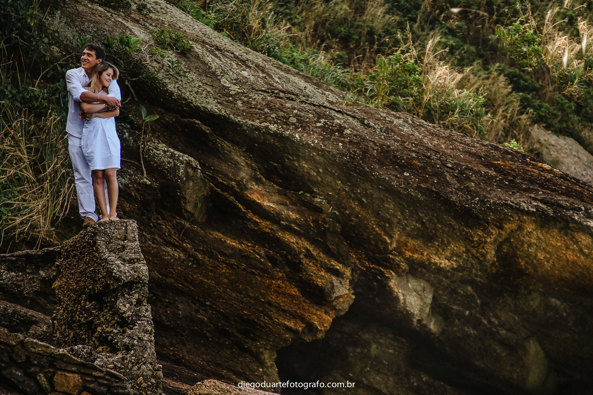 ensaio de casal na praia, fotografo diego duarte, amor em foto, praia vermelha, urca, pre wedding