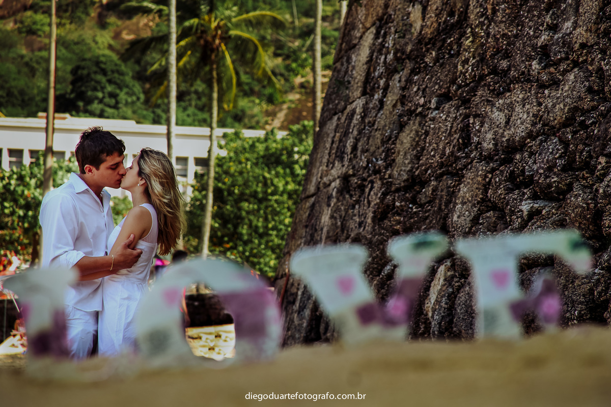 ensaio de casal na praia, fotografo diego duarte, amor em foto, praia vermelha, urca, pre wedding
