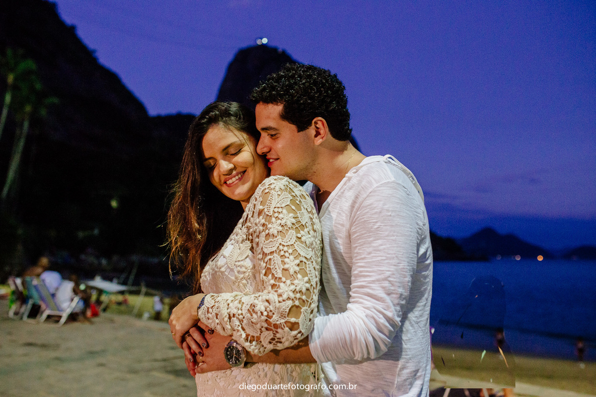 ensaio de casal, pre wedding, ensaio de casal rj, rio de janeiro, fotografo de casamento rj, praia da urca, praia vermelha, pre wedding rj