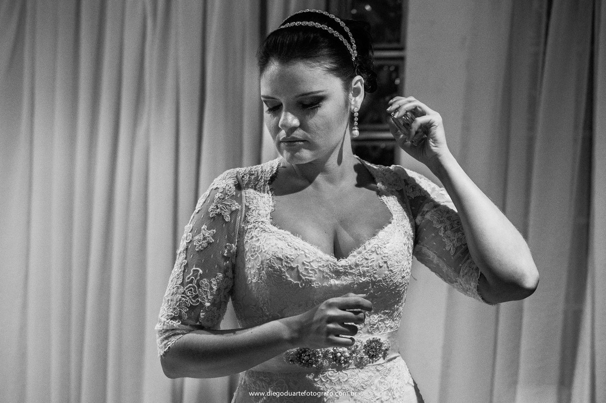 vestido da noiva, maquiagem da noiva, dia da noiva rj, noiva linda, inspiração para noivas, dia da noiva, cerimônia de casamento, igreja evangélica,  casamento na igreja cristã, fotógrafo de casamento RJ, Tijuca, fotógrafo criativo, Rio de janeiro