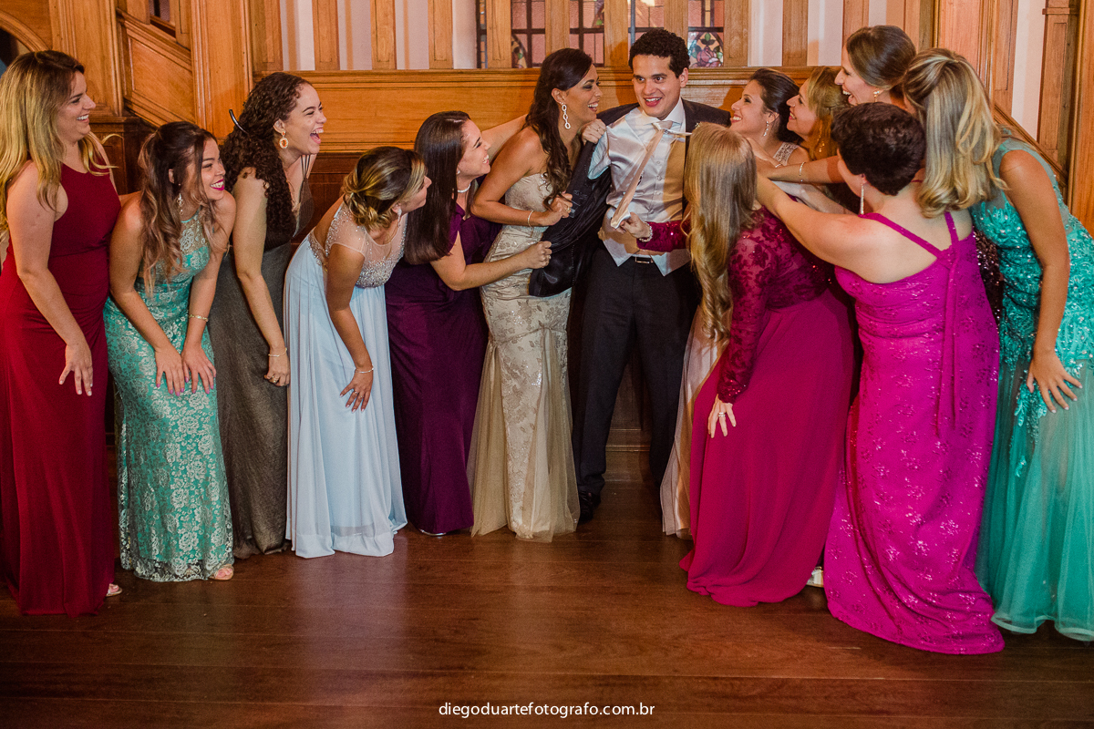 roupas para casamento na igreja convidados