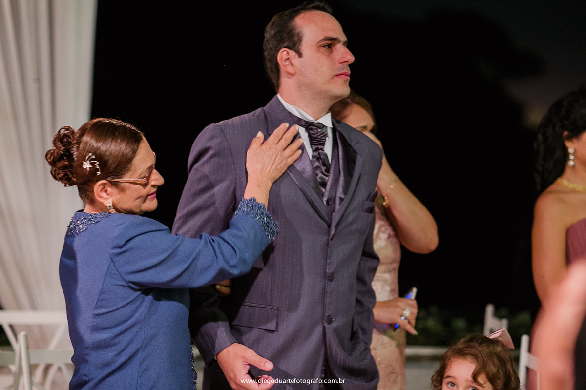 noivo emocionado, noivo chorando, mãe do noivo, igreja evangélica,  casamento na igreja cristã, fotógrafo de casamento RJ, Tijuca, fotógrafo criativo, Rio de janeiro