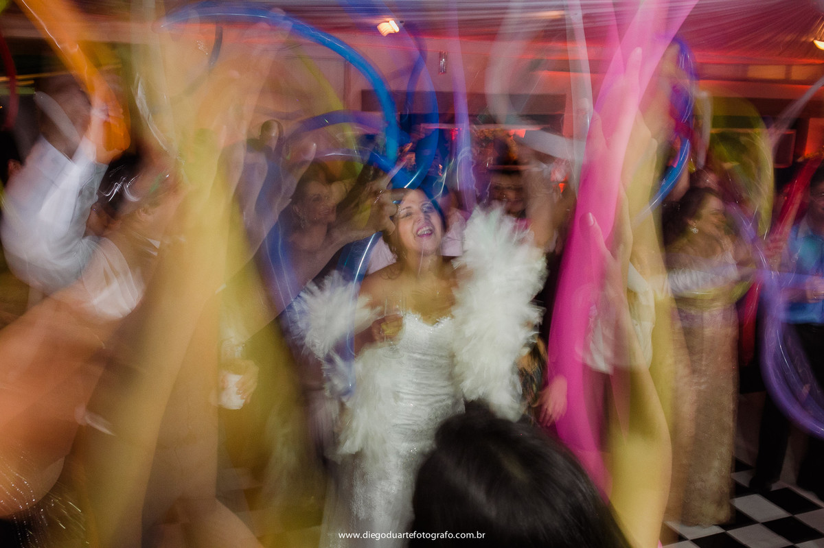 pista de danca animada, noiva animada, foto de casamento criativa, vestido de noiva, cerimônia de casamento, igreja evangélica,  casamento na igreja cristã, fotógrafo de casamento RJ, Tijuca, fotógrafo criativo, Rio de janeiro
