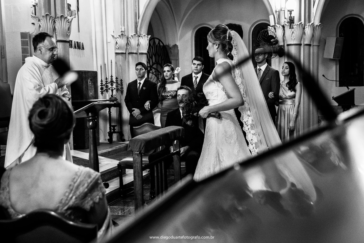 cerimônia de casamento rj, noivos no altar, igreja evangélica,  casamento na igreja cristã, fotógrafo de casamento RJ, Tijuca, fotógrafo criativo, Rio de janeiro