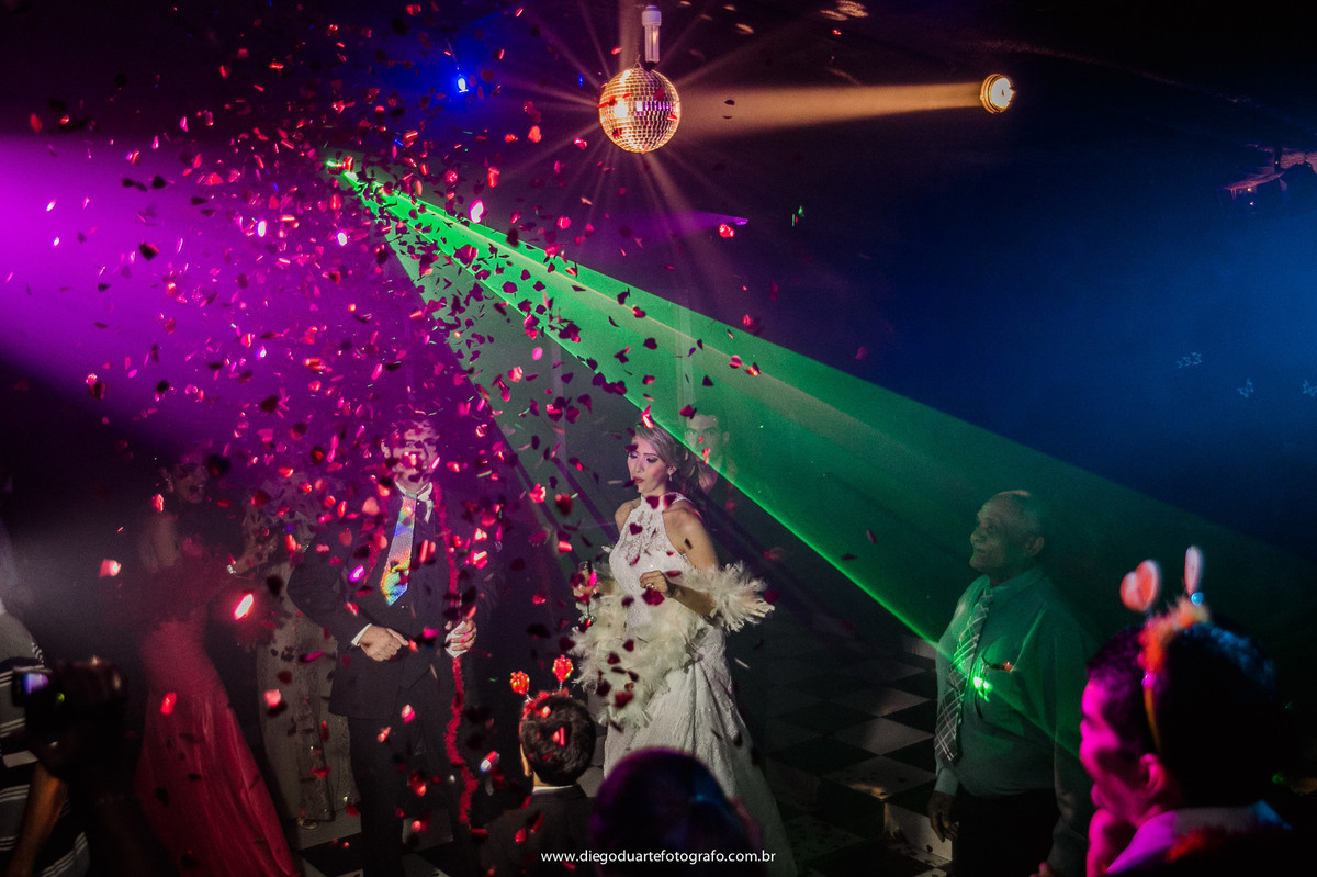 pista de danca no casamento, noiva e convidados, igreja evangélica,  casamento na igreja cristã, fotógrafo de casamento RJ, Tijuca, fotógrafo criativo, Rio de janeiro