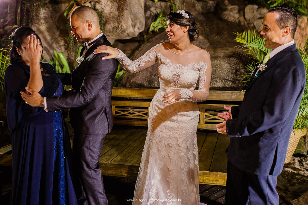 noivos com os padrinhos, igreja evangélica,  casamento na igreja cristã, fotógrafo de casamento RJ, Tijuca, fotógrafo criativo, Rio de janeiro