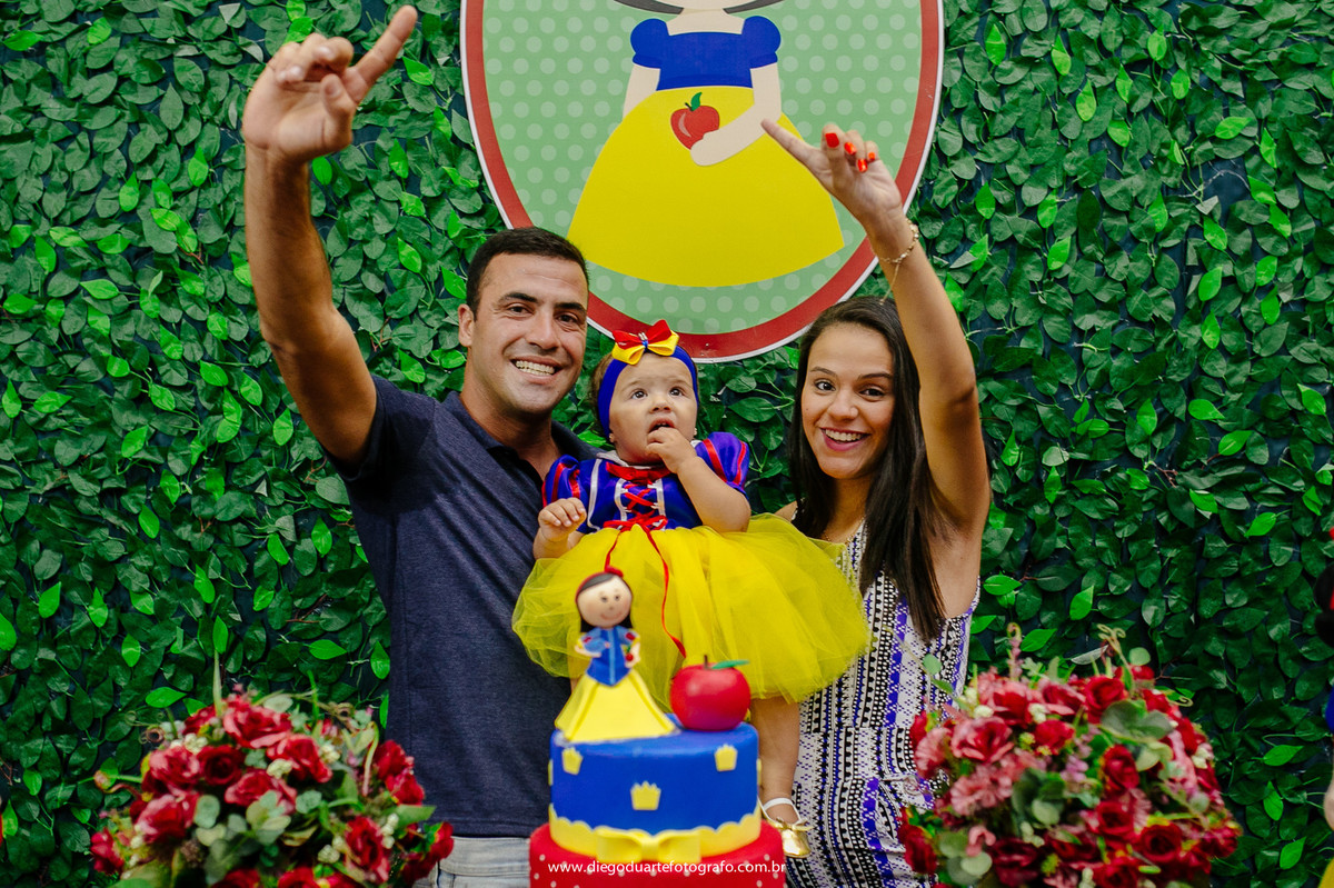 fotografia infantil, branca de neve, fotografo infantil, casa de festa na tiuca, mesa da branca de neve, casa de festa festarte, 
