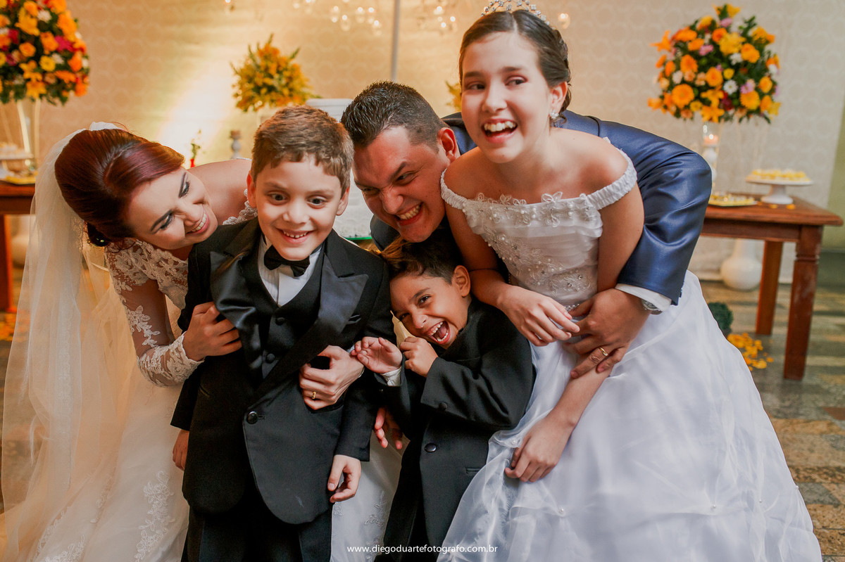 noivos e daminhas e pajens, igreja evangélica,  casamento na igreja cristã, fotógrafo de casamento RJ, Tijuca, fotógrafo criativo, Rio de janeiro