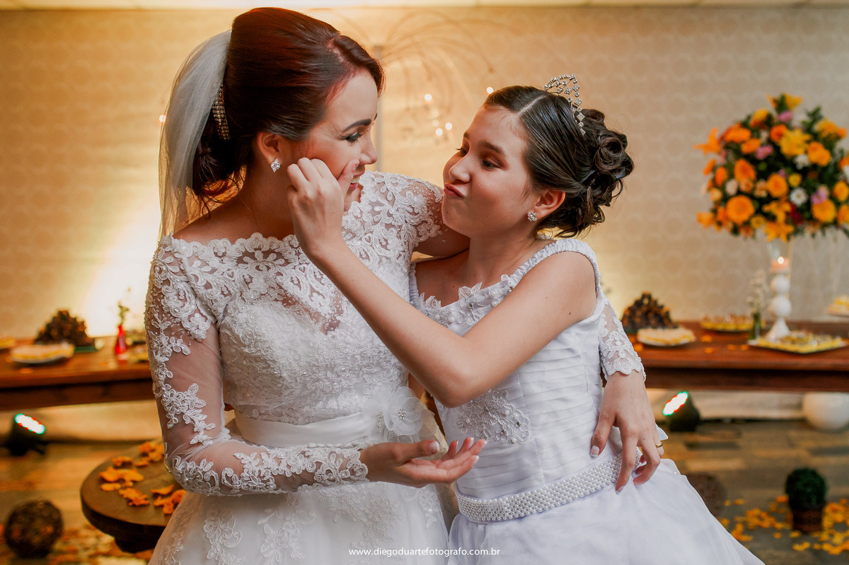 daminha e noiva , vestido de casamento, igreja evangélica,  casamento na igreja cristã, fotógrafo de casamento RJ, Tijuca, fotógrafo criativo, Rio de janeiro