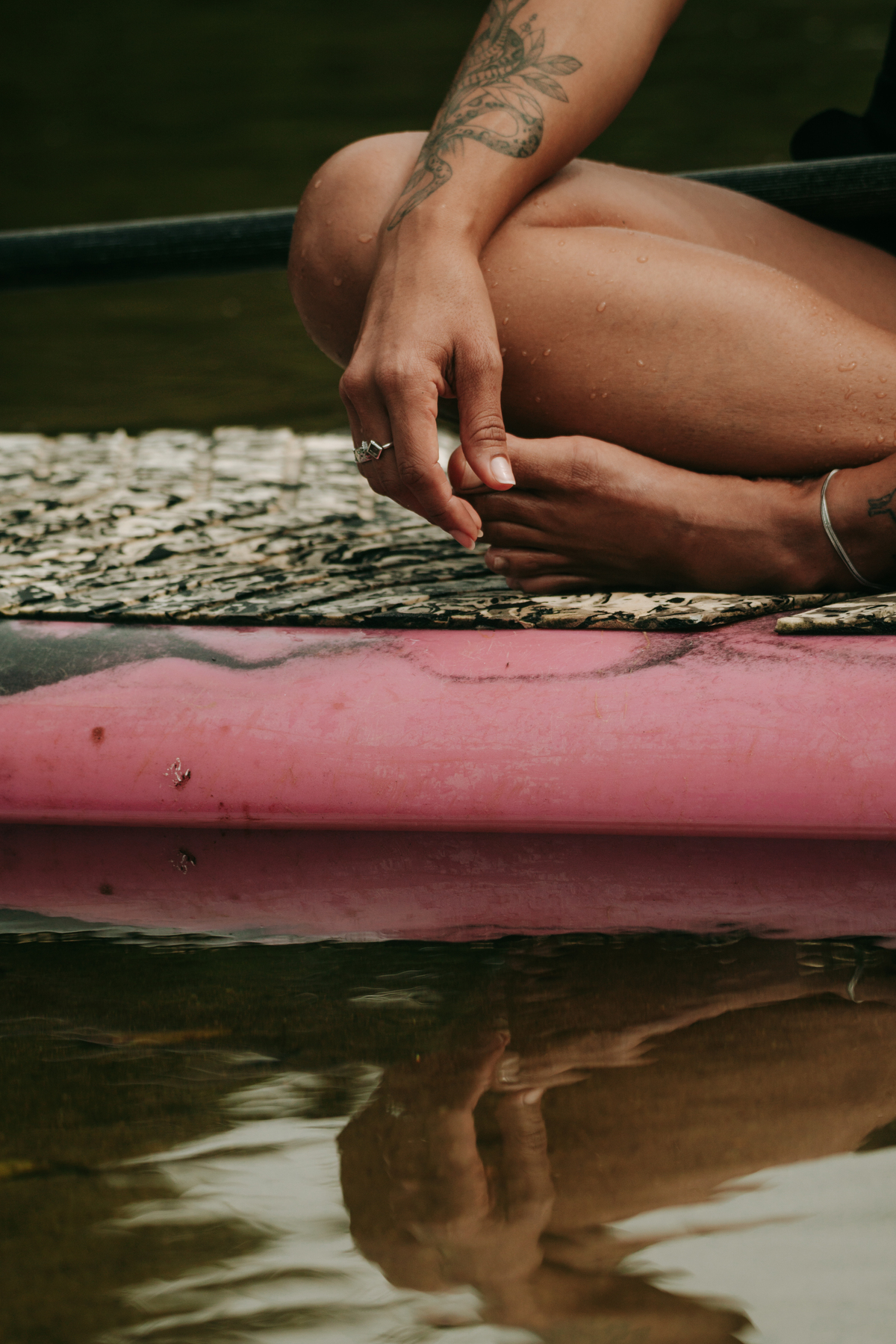 Detalhes de retiro de yoga em contato com a natureza em Ubatuba