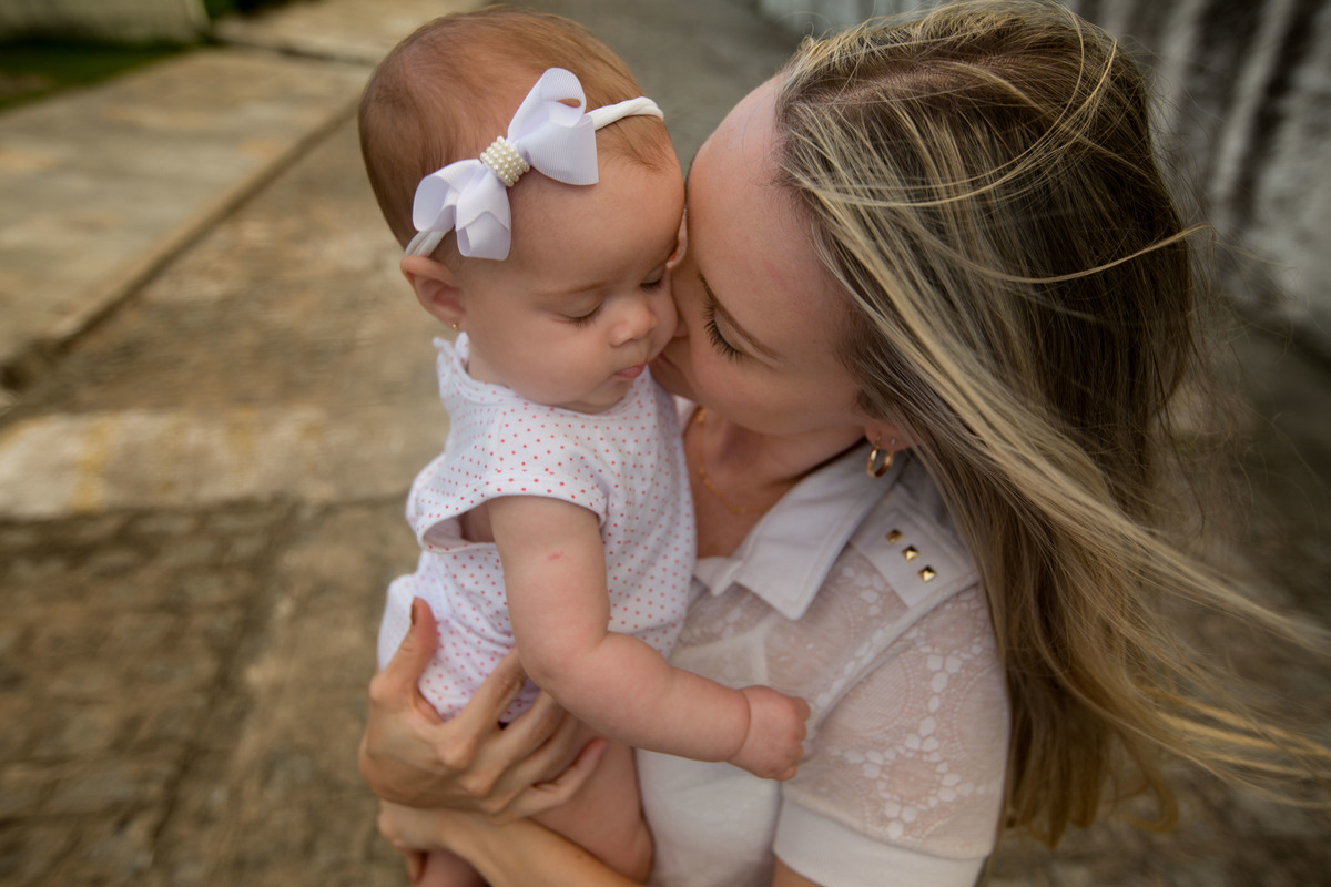 mamãe e bebe na rua