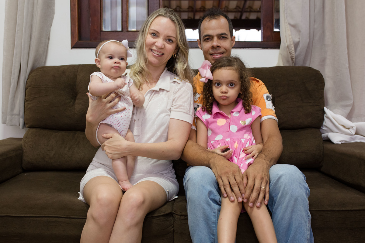 família no sofá