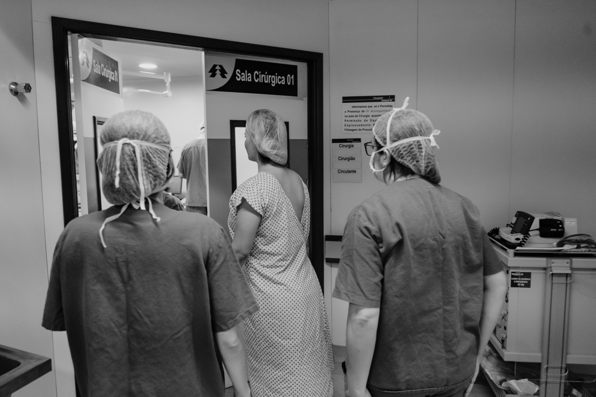 entrando na sala de parto