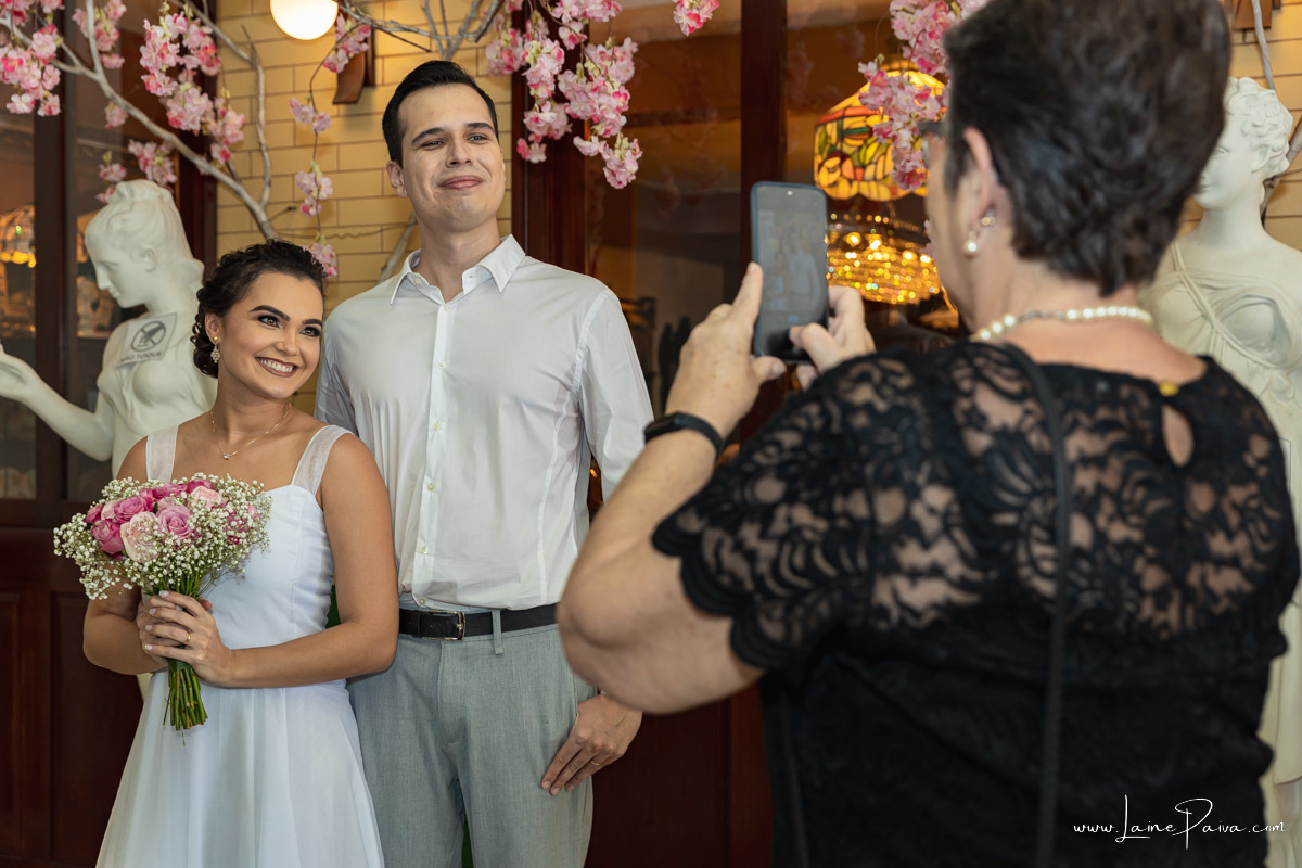 - vestido de noiva - noivos - casamento de dia - simples - - casamento civil - 4º oficio de notas - cartório Cidade Jardim - Natal/RN 