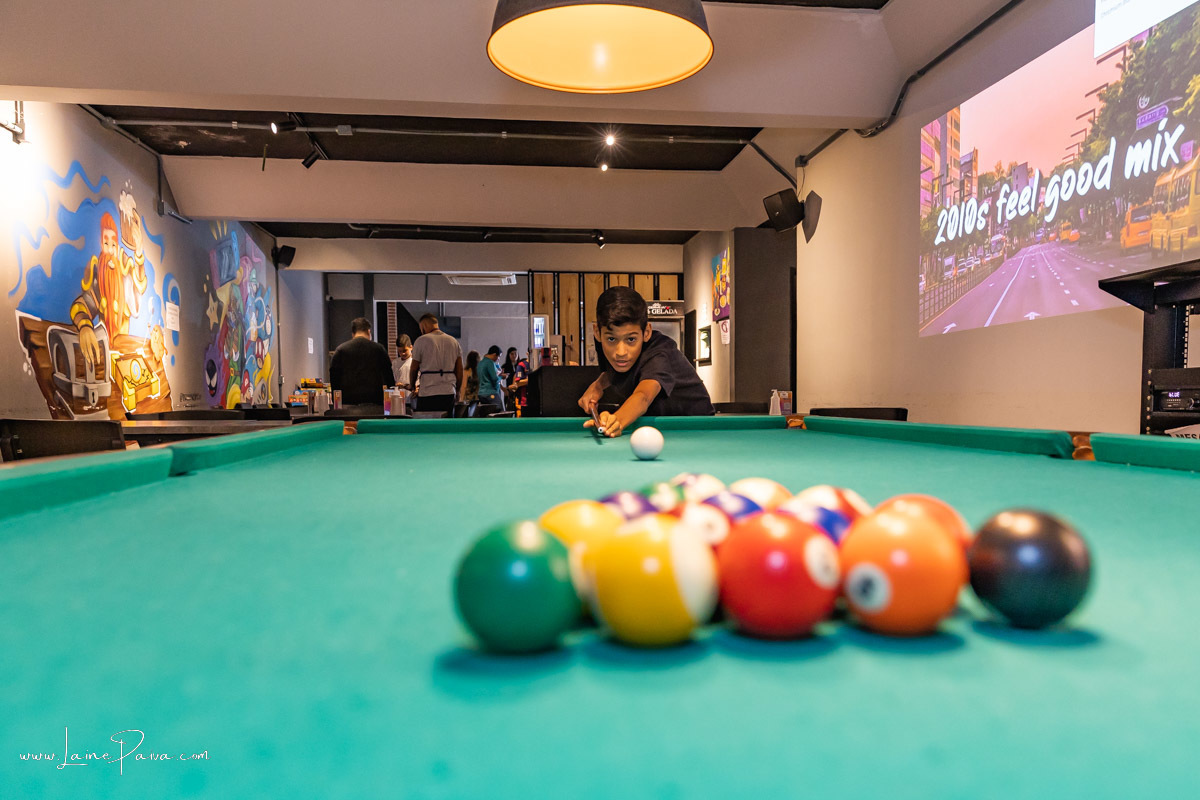 aniversario de 12 anos de menino com amigos em casa de jogo com boliche e sinuca no vem pra mesa gamer center no via direta em natal/rn