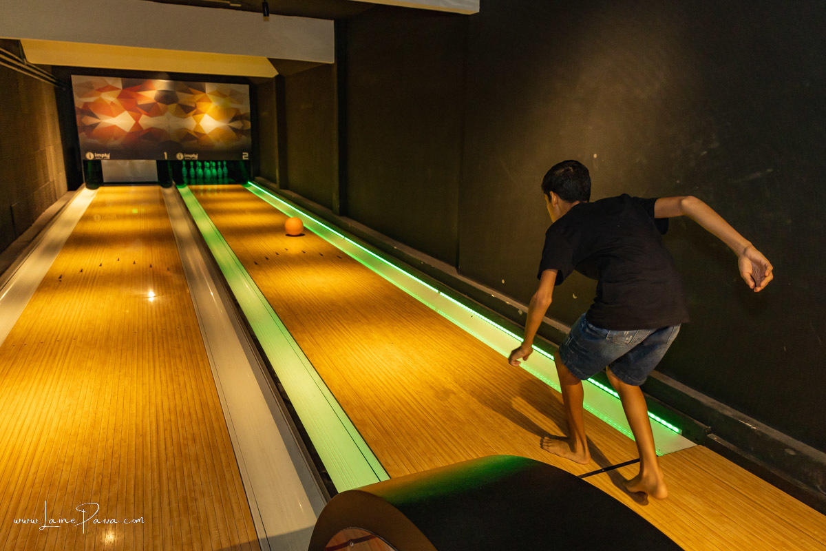 aniversario de 12 anos de menino com amigos em casa de jogo com boliche e sinuca no vem pra mesa gamer center no via direta em natal/rn