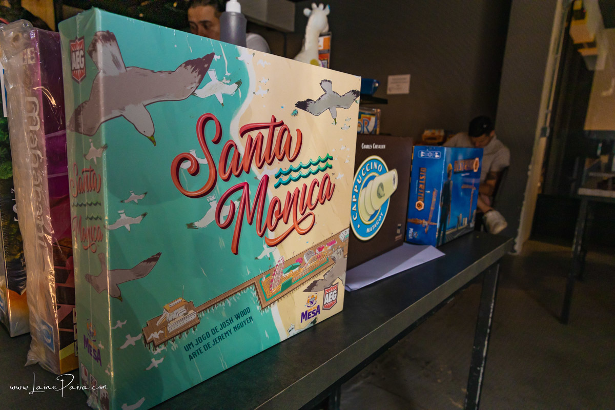 aniversario de 12 anos de menino com amigos em casa de jogo com boliche vem pra mesa gamer center no via direta em natal/rn