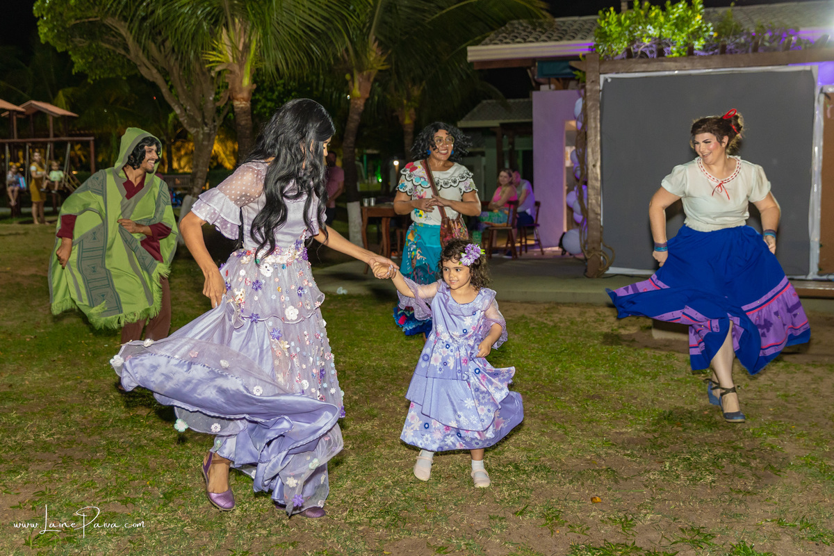 aniversario de 5 anos infantil de menina tema filme da Disney Encanto no condominio green club 3 em parnamirim - natal - fotografo infantil - foto aniversario fotografia em nata decoração