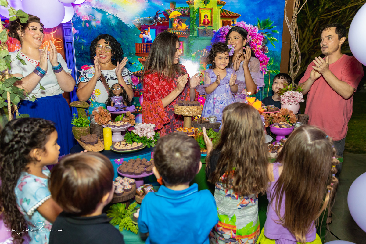 aniversario de 5 anos infantil de menina tema filme da Disney Encanto no condominio green club 3 em parnamirim - natal - fotografo infantil - foto aniversario fotografia em nata decoração