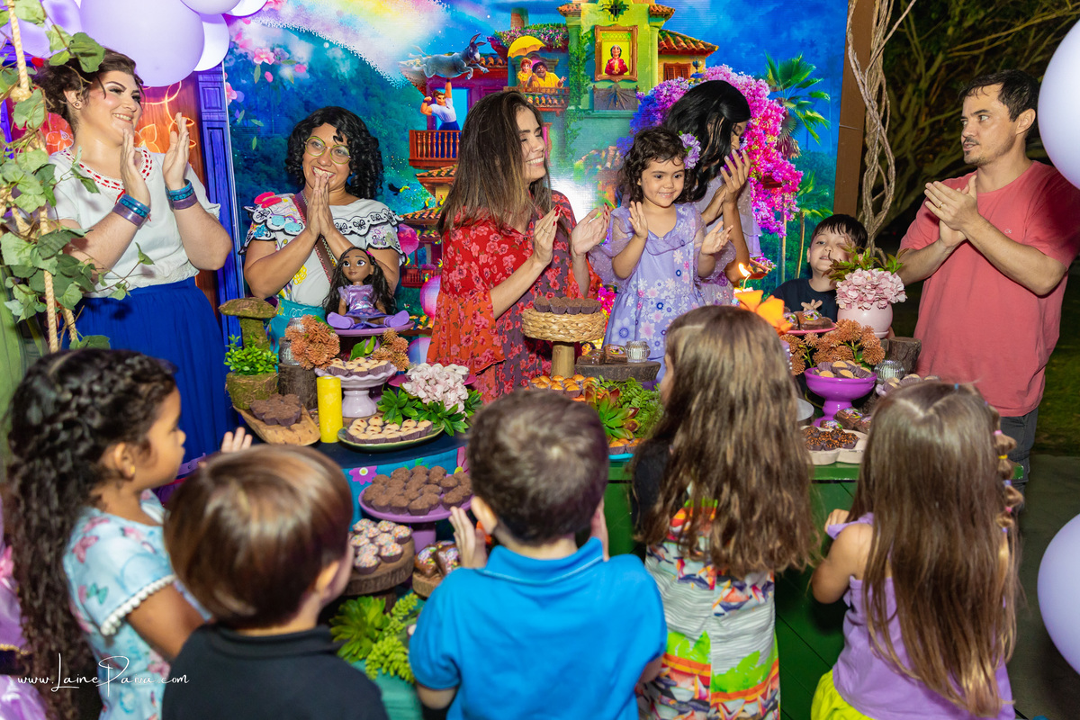 aniversario de 5 anos infantil de menina tema filme da Disney Encanto no condominio green club 3 em parnamirim - natal - fotografo infantil - foto aniversario fotografia em nata decoração