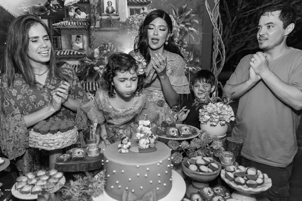 aniversario de 5 anos infantil de menina tema filme da Disney Encanto no condominio green club 3 em parnamirim - natal - fotografo infantil - foto aniversario fotografia em nata decoração