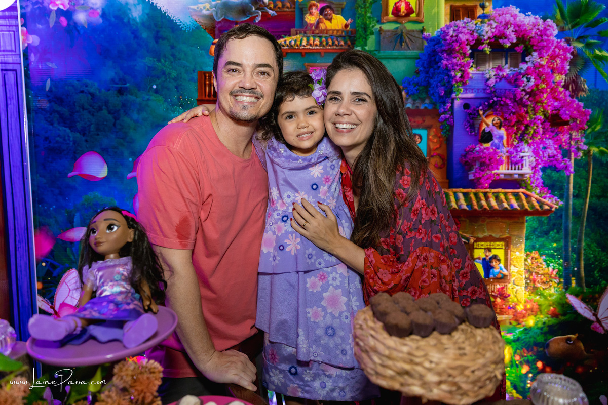 aniversario de 5 anos infantil de menina tema filme da Disney Encanto no condominio green club 3 em parnamirim - natal - fotografo infantil - foto aniversario fotografia em nata decoração