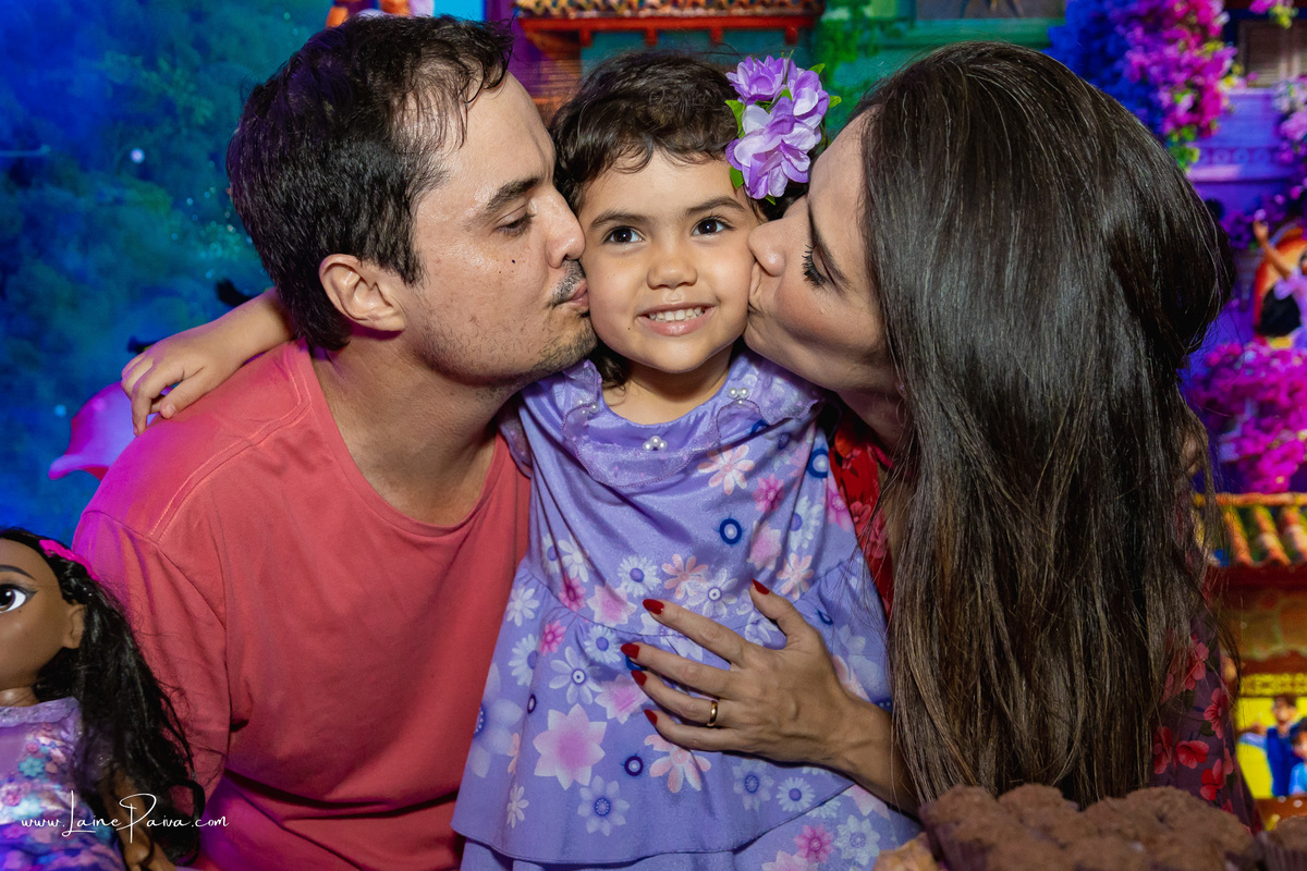 aniversario de 5 anos infantil de menina tema filme da Disney Encanto no condominio green club 3 em parnamirim - natal - fotografo infantil - foto aniversario fotografia em nata decoração