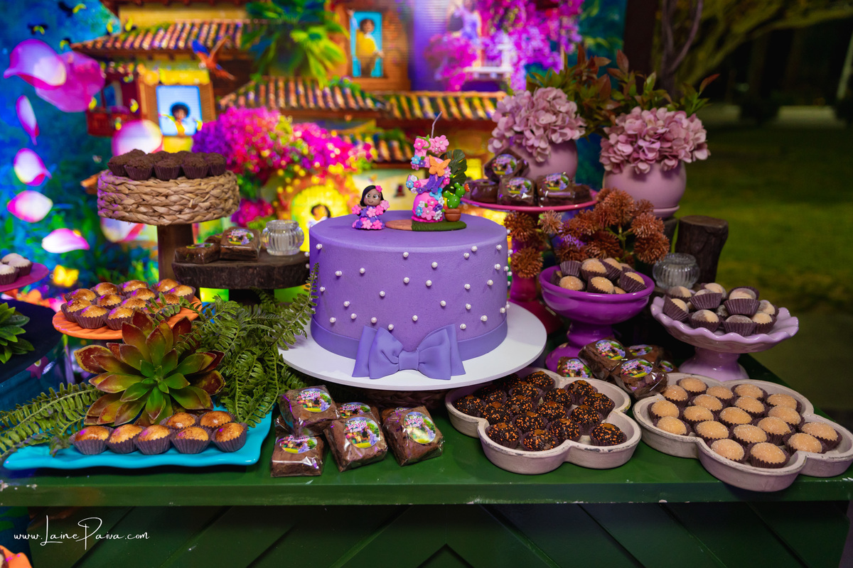 aniversario de 5 anos infantil de menina tema filme da Disney Encanto no condominio green club 3 em parnamirim - natal - fotografo infantil - foto aniversario fotografia em nata decoração