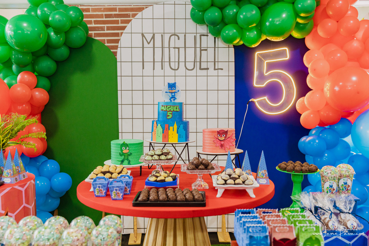 aniversario de 5 anos infantil de menino tema PJ Masks no Vila do Brincar em Natal - fotografo infantil - foto aniversario fotografia em nata decoração