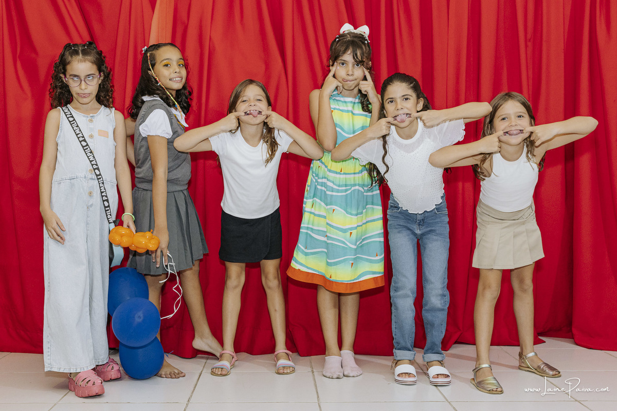 aniversario de 9 anos infantil de menina tema Harry Potter. Festa no espaço Happy Day.  Festa com decoração, doces, brincadeiras, diversão, bolo, familia, fotografia de aniversario, fotografo infantil, fotografo em natal, festa de menina