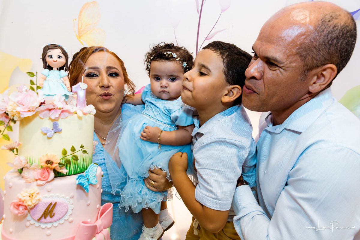 aniversario de 1 ano, tema jardim encantado, infantil de menina, Festa com decoração, doces, brincadeiras, diversão, bolo, familia, fotografia de aniversario, fotografo infantil, fotografo em natal, Timtim por timtim buffet
