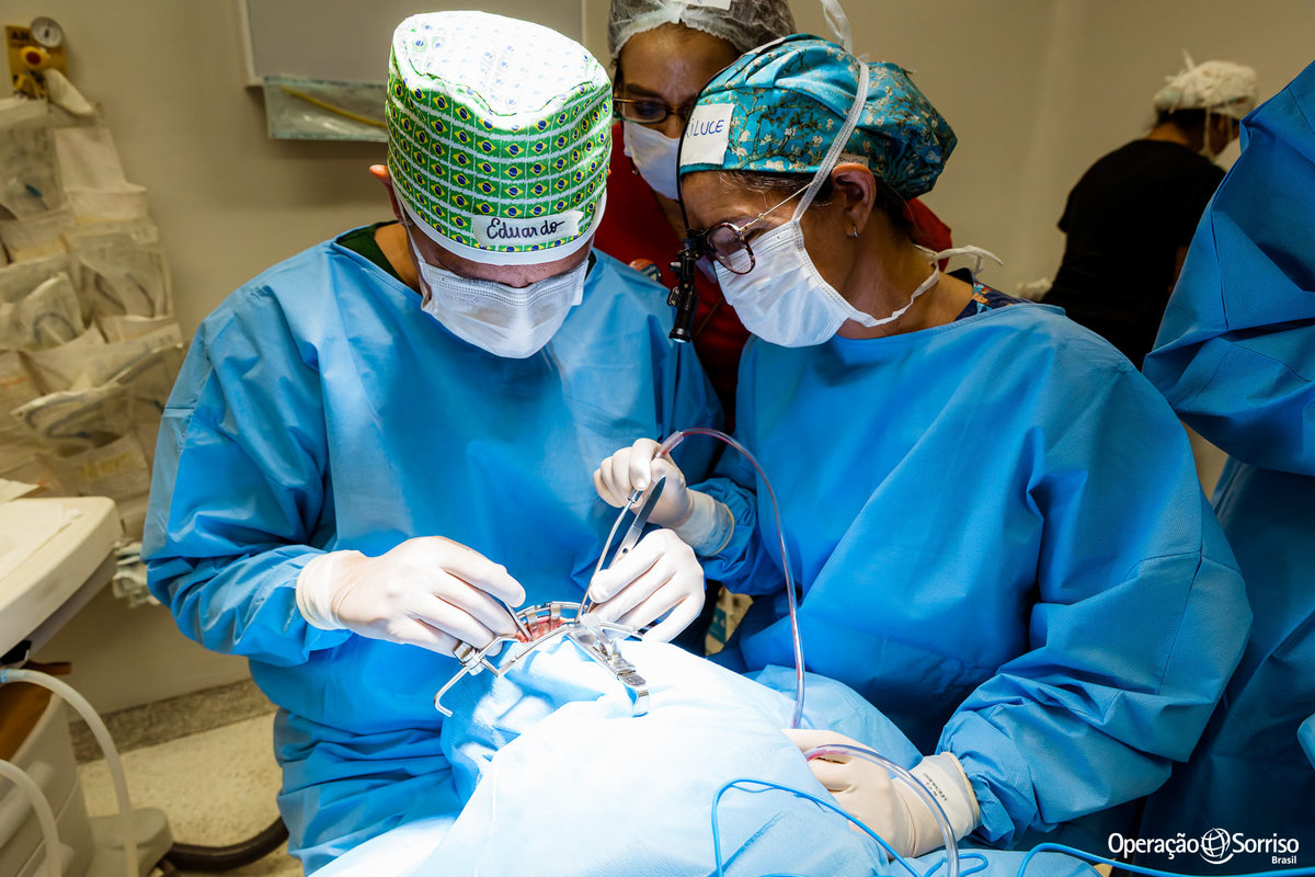 Operação Sorriso Brasil, MIssão Porto Velho, Operation Smile, Azul linhas aereas, Rondônia, Lábio leporino, fenda palatina, Johnson & Johnson, triagem, cirurgias, crianças, 