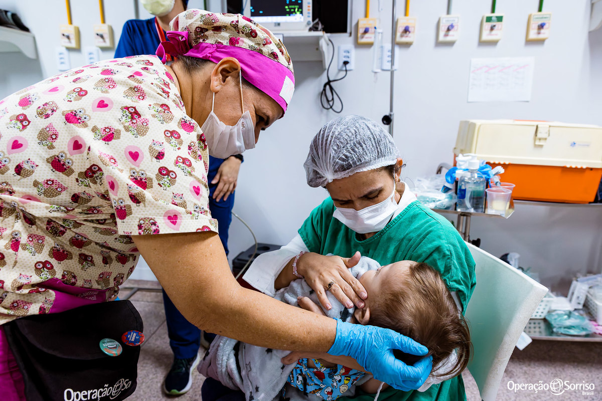 Operação Sorriso Brasil, MIssão Porto Velho, Operation Smile, Azul linhas aereas, Rondônia, Lábio leporino, fenda palatina, Johnson & Johnson, triagem, cirurgias, crianças, 