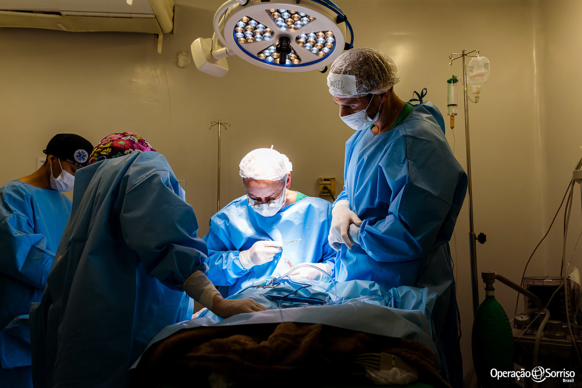 Operação Sorriso Brasil, MIssão Porto Velho, Operation Smile, Azul linhas aereas, Rondônia, Lábio leporino, fenda palatina, Johnson & Johnson, triagem, cirurgias, crianças, 