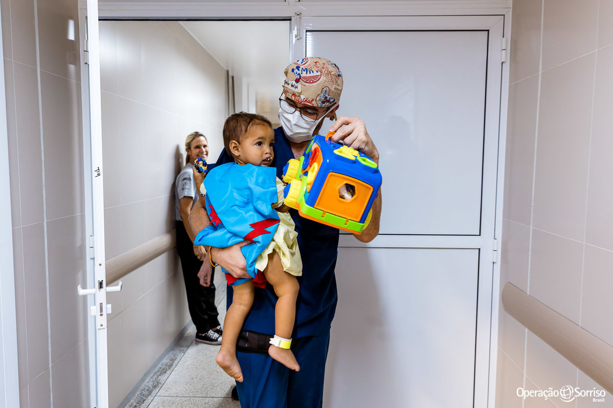 Operação Sorriso Brasil, MIssão Porto Velho, Operation Smile, Azul linhas aereas, Rondônia, Lábio leporino, fenda palatina, Johnson & Johnson, triagem, cirurgias, crianças, 