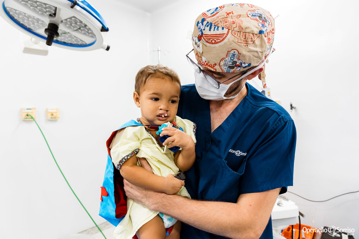 Operação Sorriso Brasil, MIssão Porto Velho, Operation Smile, Azul linhas aereas, Rondônia, Lábio leporino, fenda palatina, Johnson & Johnson, triagem, cirurgias, crianças, 