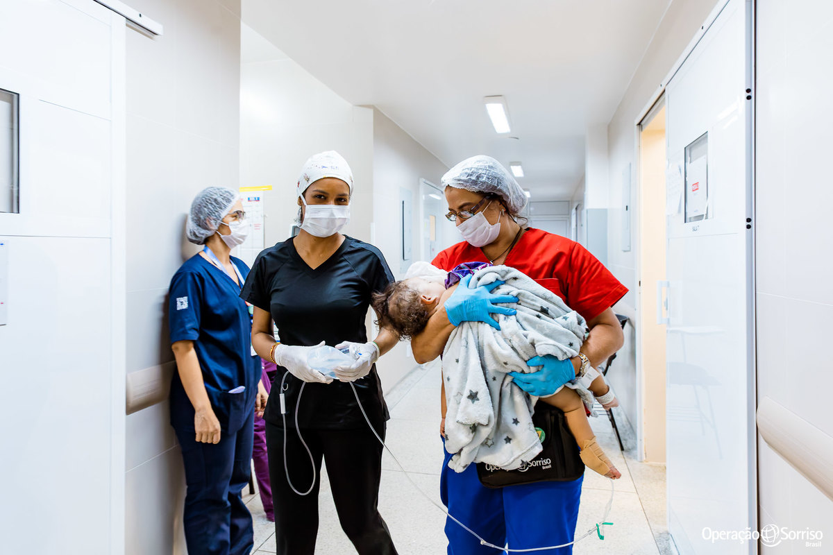 Operação Sorriso Brasil, MIssão Porto Velho, Operation Smile, Azul linhas aereas, Rondônia, Lábio leporino, fenda palatina, Johnson & Johnson, triagem, cirurgias, crianças, 