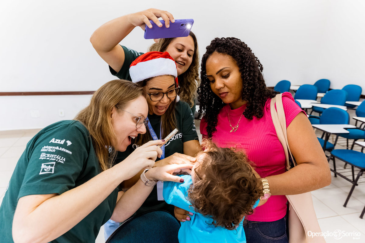 Operação Sorriso Brasil, MIssão Porto Velho, Operation Smile, Azul linhas aereas, Rondônia, Lábio leporino, fenda palatina, Johnson & Johnson, triagem, cirurgias, crianças, 
