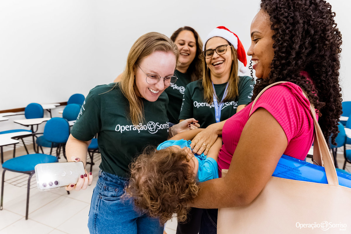 Operação Sorriso Brasil, MIssão Porto Velho, Operation Smile, Azul linhas aereas, Rondônia, Lábio leporino, fenda palatina, Johnson & Johnson, triagem, cirurgias, crianças, 