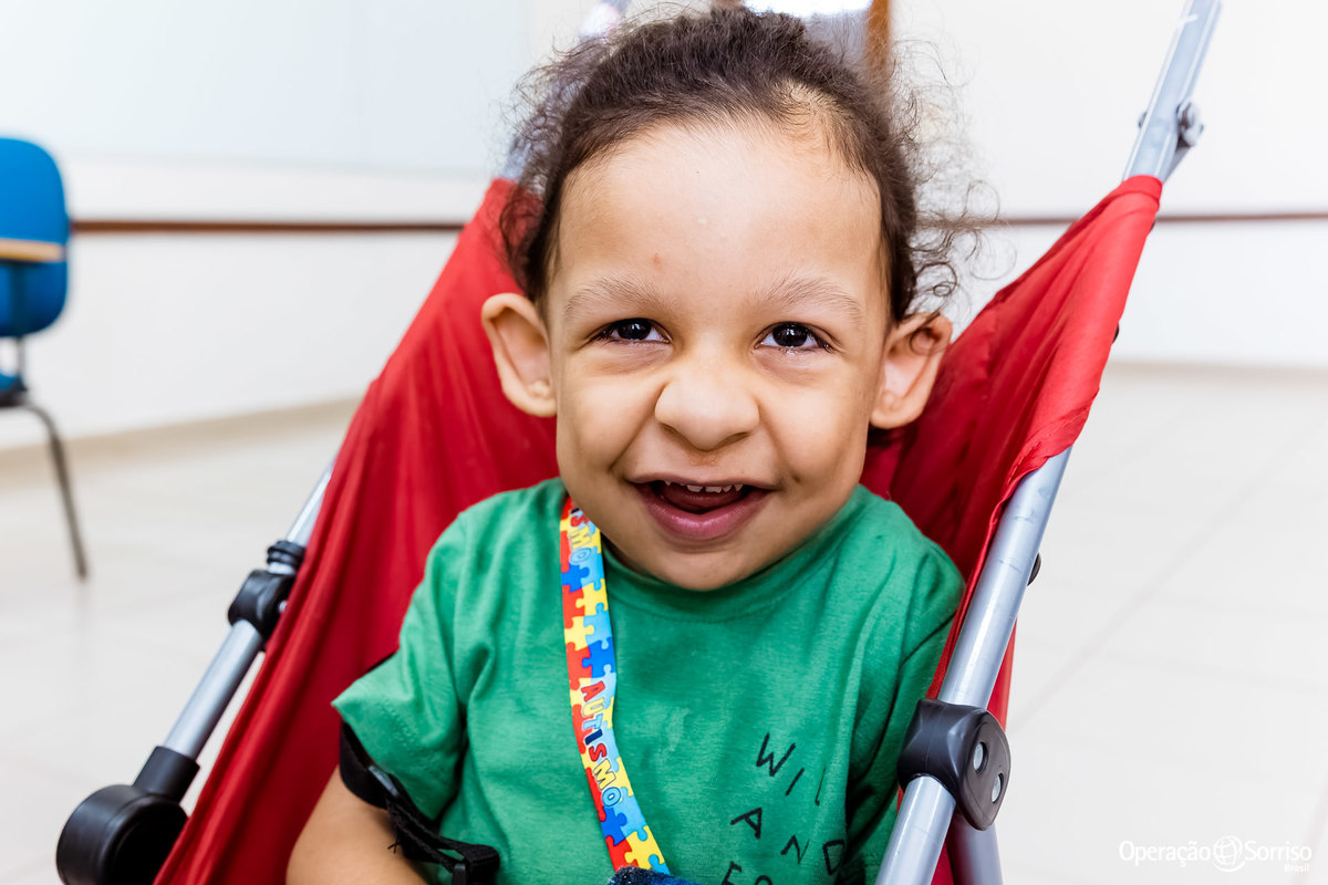 Operação Sorriso Brasil, MIssão Porto Velho, Operation Smile, Azul linhas aereas, Rondônia, Lábio leporino, fenda palatina, Johnson & Johnson, triagem, cirurgias, crianças, 