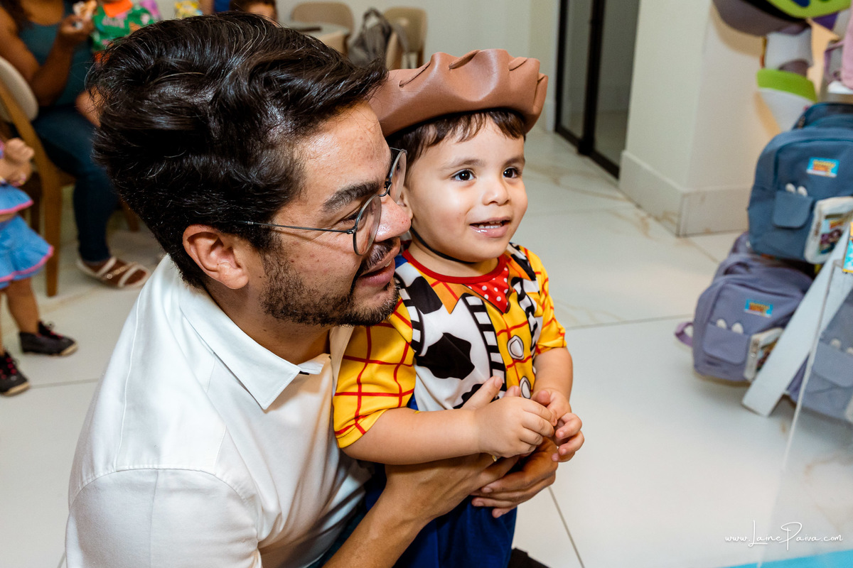 aniversario de 3 anos, tema Toy Story, Disney, infantil de menino, Festa com decoração, doces, brincadeiras, diversão, bolo, familia, fotografia de aniversario, fotografo infantil, fotografo em natal, festa no condominio Bosque dos Passaros