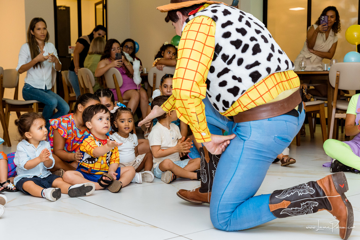 aniversario de 3 anos, tema Toy Story, Disney, infantil de menino, Festa com decoração, doces, brincadeiras, diversão, bolo, familia, fotografia de aniversario, fotografo infantil, fotografo em natal, festa no condominio Bosque dos Passaros