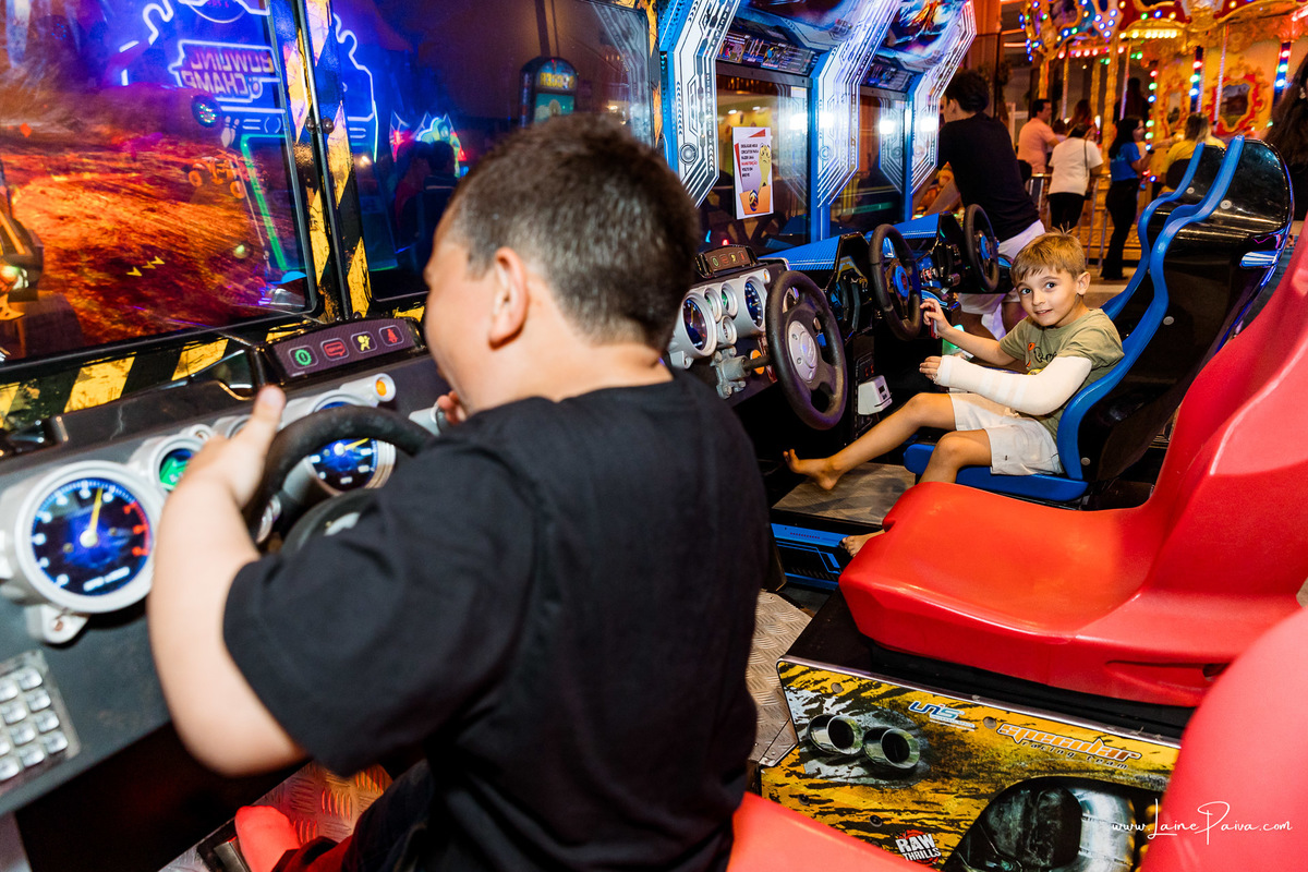 aniversario de 7 anos, tema youtube, infantil de menino, Festa com decoração, doces, brincadeiras, diversão, bolo, familia, fotografia de aniversario, fotografo infantil, fotografo em natal, festa n game station, Natal Shopping