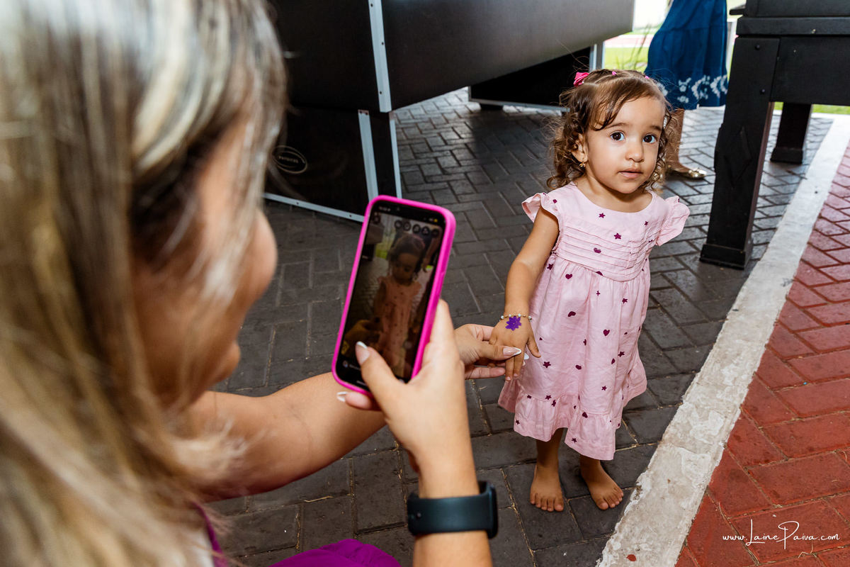 aniversario de 1 ano, tema floresta encantada, infantil de menina, Festa com decoração, doces, brincadeiras, diversão, bolo, familia, fotografia de aniversario, fotografo infantil, fotografo em natal, festa no condominio ecoville